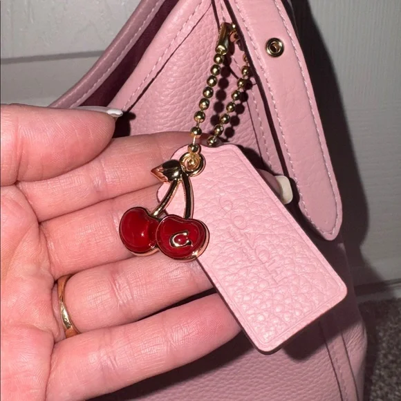 Original Powder Pink Coach Erin bag. - Picture 3 of 8